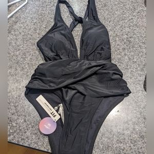 Cupshe mindful solids deep plunge onyx one piece S